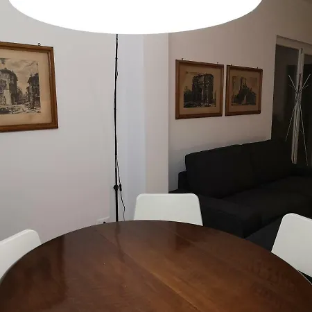 Lauretum In Apartment Palermo