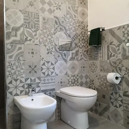 Lauretum In Apartment Palermo