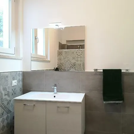 Lauretum In Apartment *